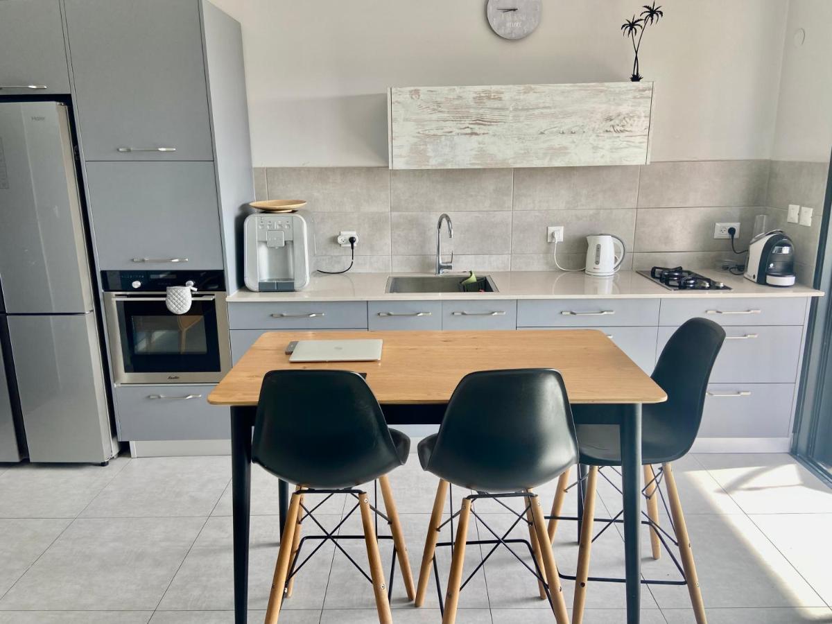 Beauty Apartment 3 Rooms Wi-Fi 네타니아 외부 사진